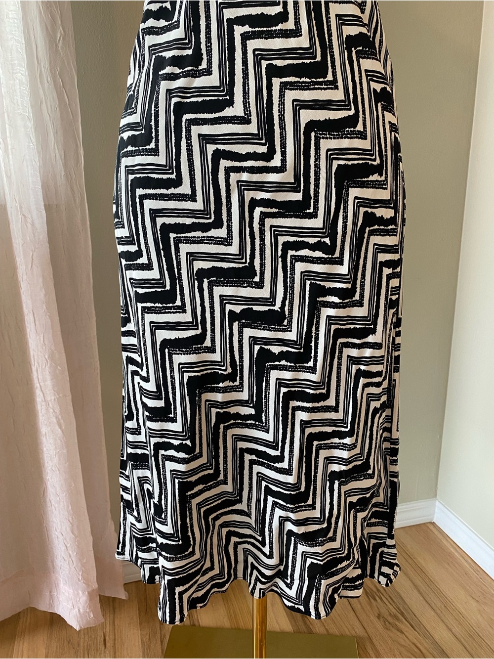 Toto N Ko black and white midi tulip skirt